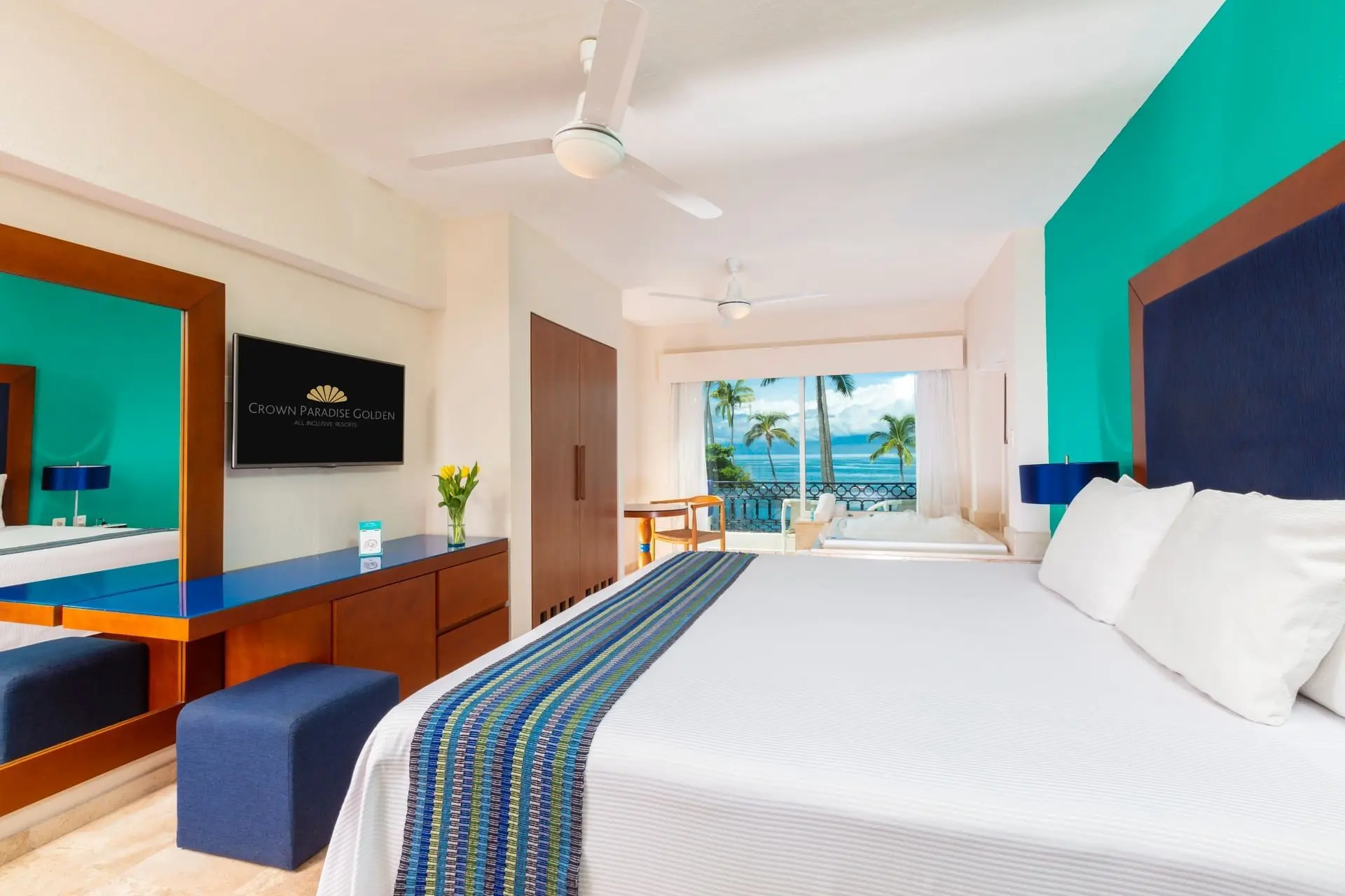 cpgpv-habitacion-suite-crown-plus-2_wide_1